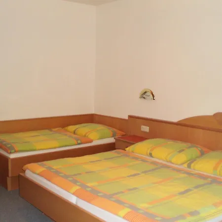 Gasthof-pension Strassreith Guest house Werfenweng